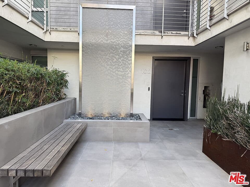 8210 Fountain Ave #103 — photo 3