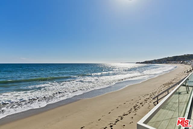3BR House in Malibu β $100,000/mo