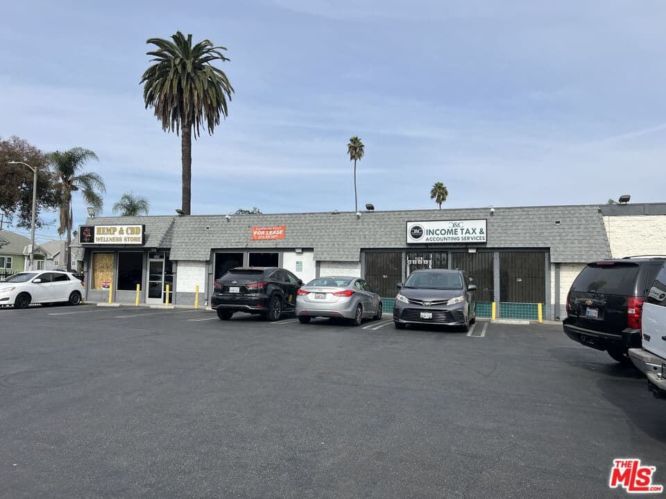 Studio, 0 ba House in Los Angeles, CA — $2,200/mo — photo 2