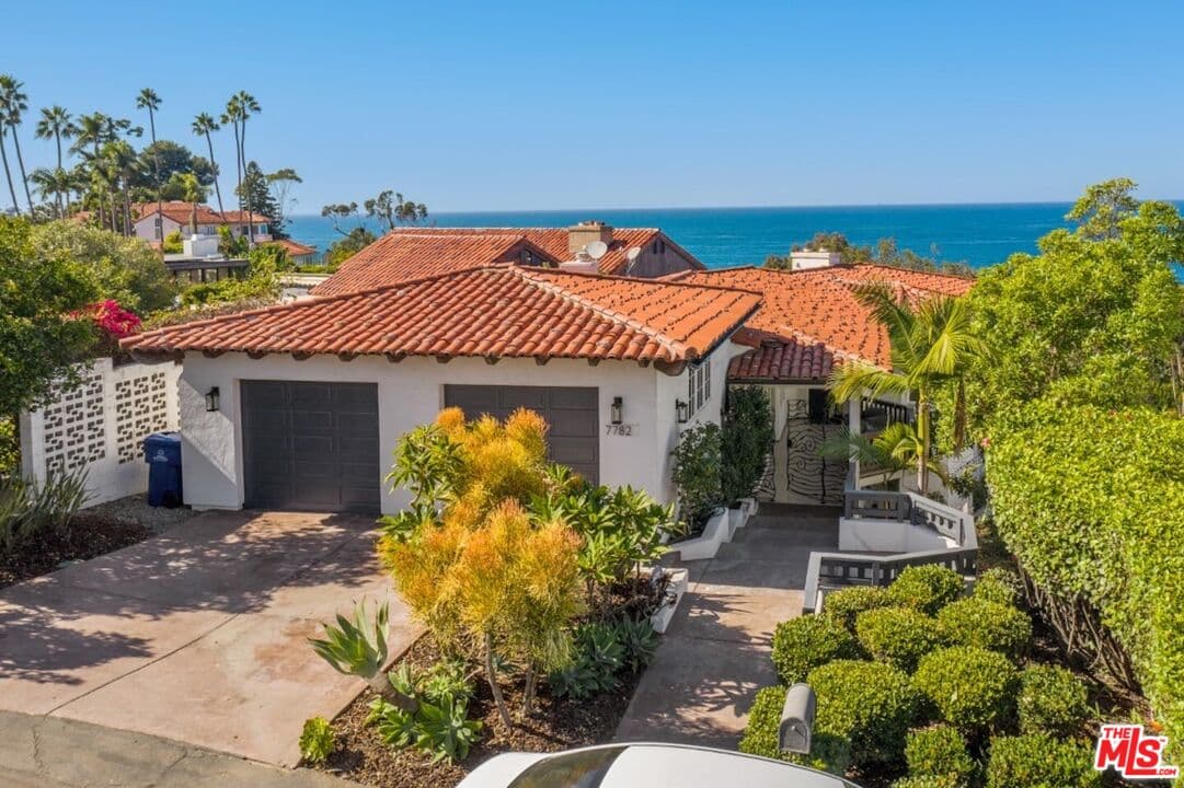 4 bd, 5 ba House in La Jolla, CA — $35,000/mo — photo 2