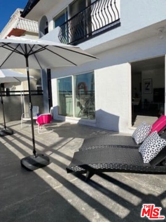3 bd, 2 ba Townhouse in Venice, CA — $11,000/mo — photo 1