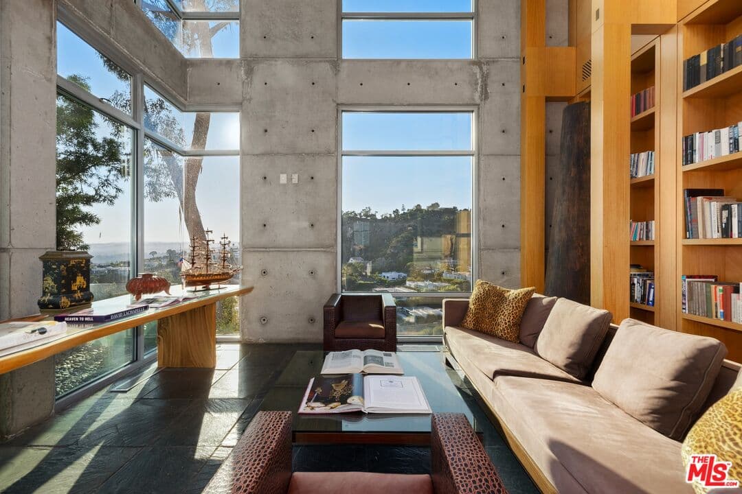 7 bd, 9 ba House in Los Angeles, CA — $100,000/mo — photo 2