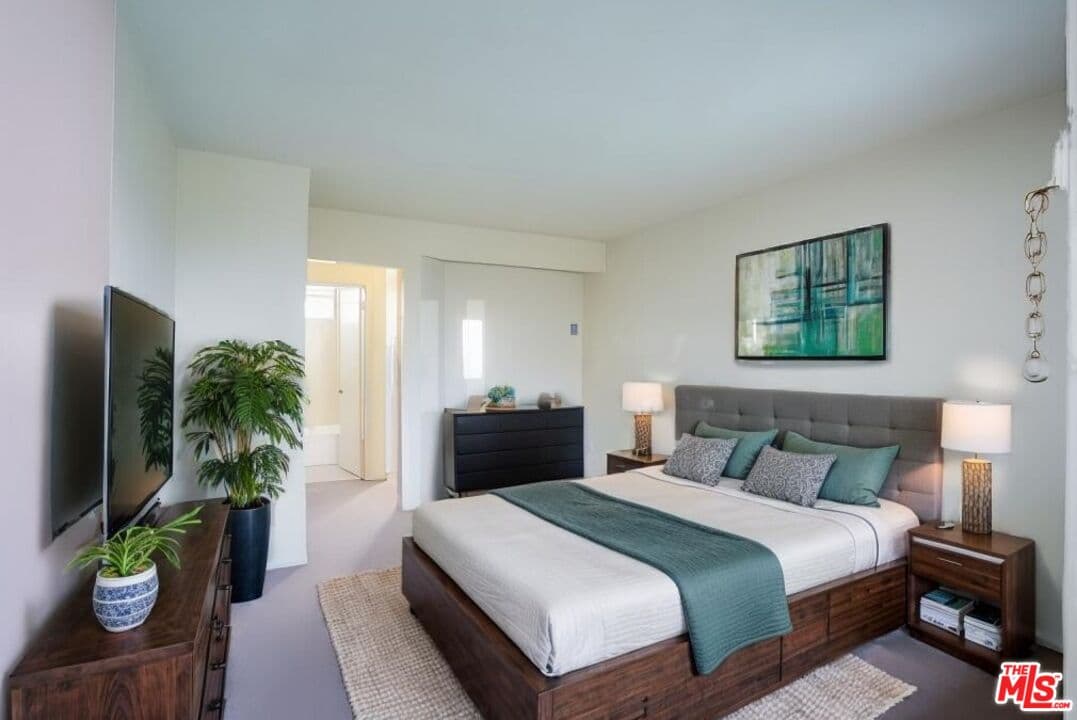 Studio, 1 ba Apartment in Los Angeles, CA — $1,495/mo — photo 1