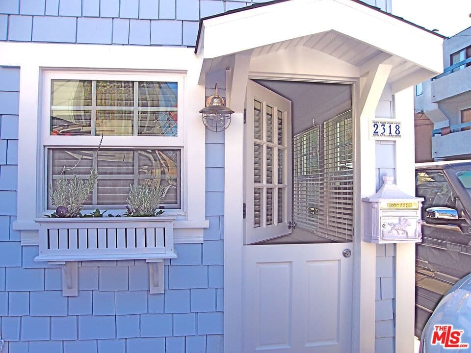 Studio, 1 ba Apartment in Venice, CA — $3,000/mo — photo 1