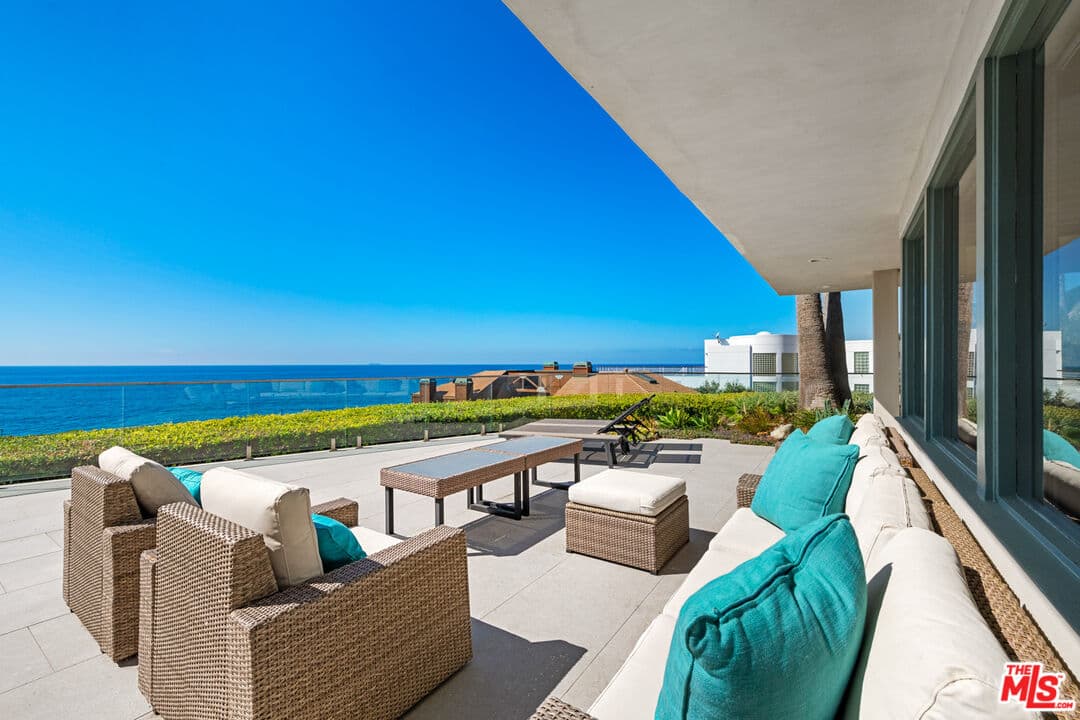 4 bd, 3 ba House in Malibu, CA — $35,000/mo — photo 2