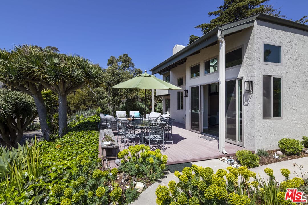 4 bd, 4 ba House in Carpinteria, CA — $30,000/mo — photo 2