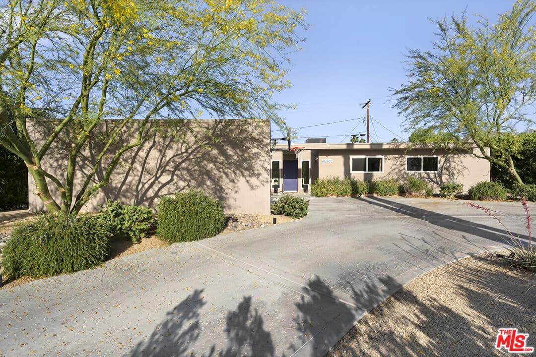 3 bd, 2 ba House in Palm Desert, CA — $4,500/mo — photo 2