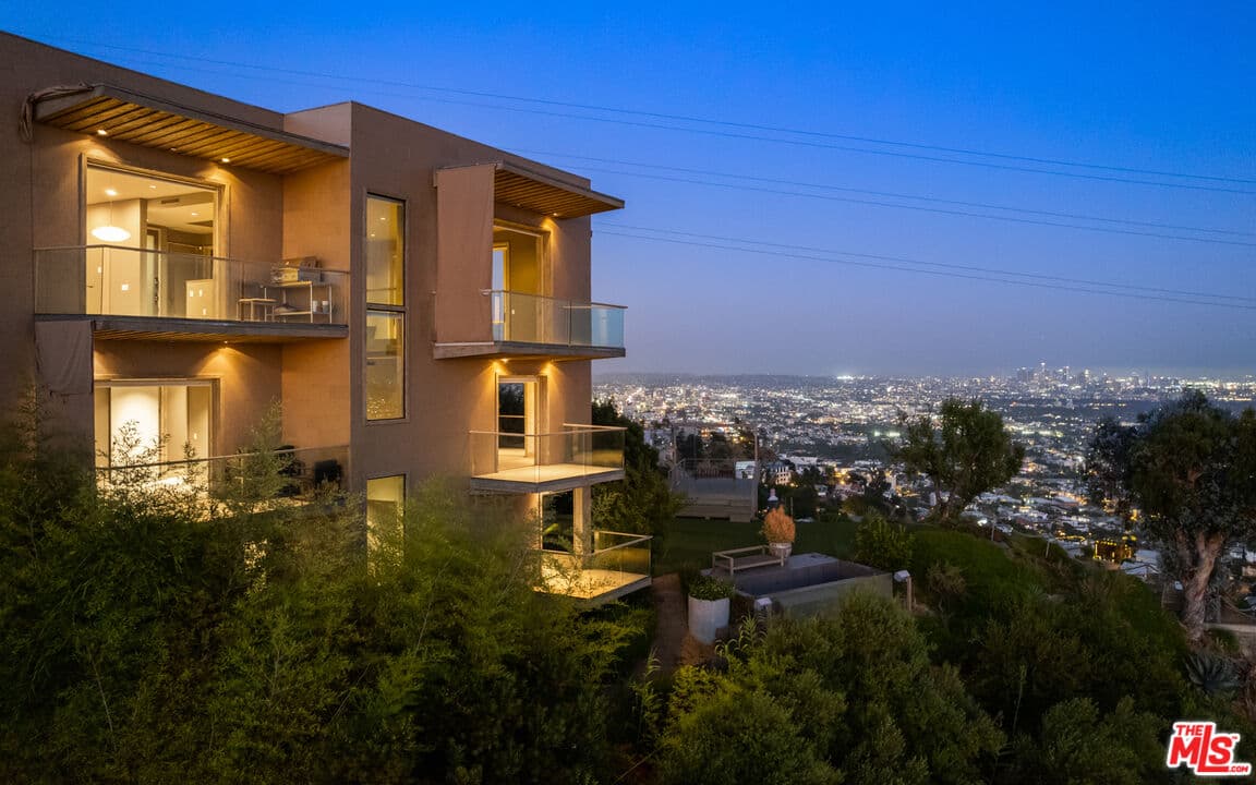 4 bd, 5 ba House in Los Angeles, CA — $18,500/mo — photo 1