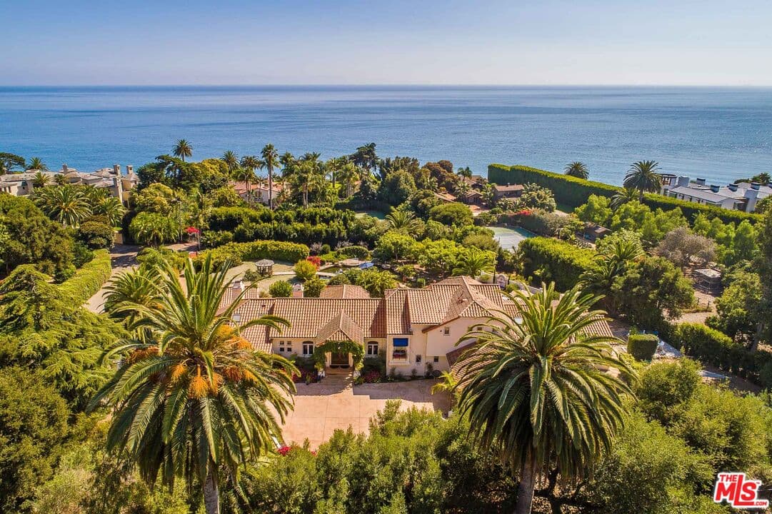 5 bd, 5 ba House in Santa Barbara, CA — $35,000/mo — photo 2