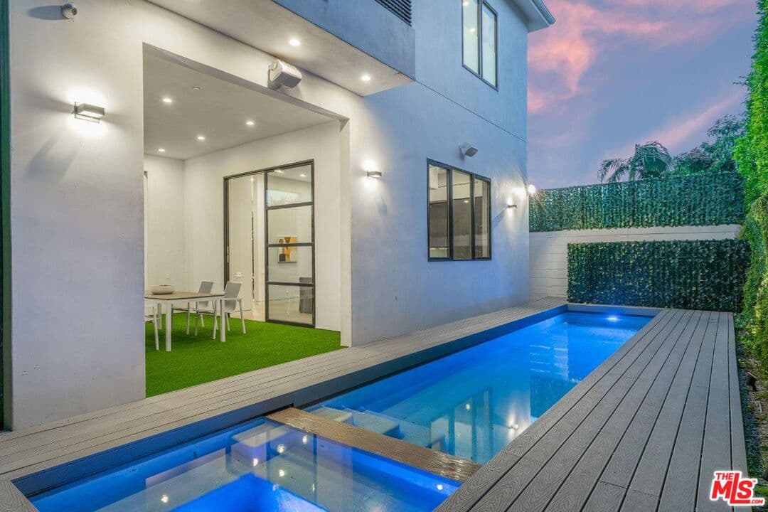 6 bd, 7 ba House in Los Angeles, CA — $22,950/mo — photo 2
