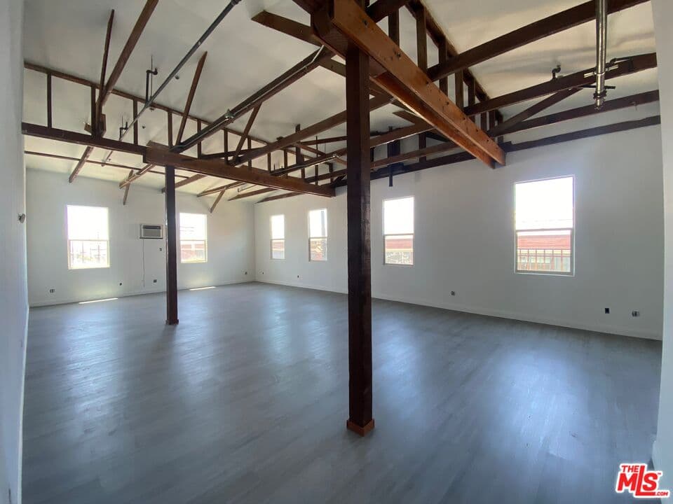 1 bd, 1 ba Townhouse in Los Angeles, CA — $3,185/mo — photo 1