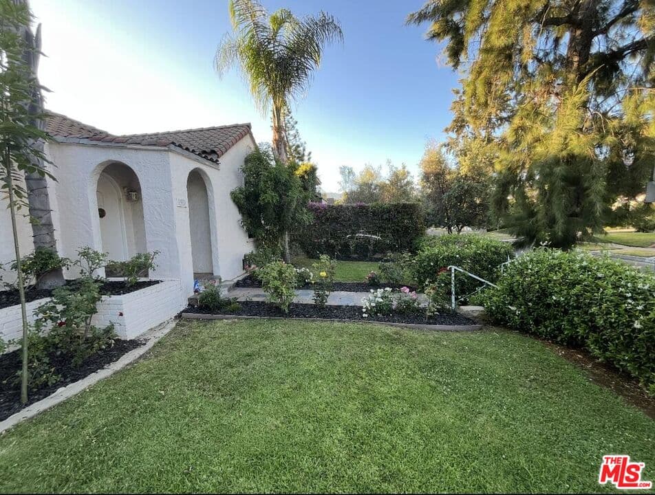 3 bd, 2 ba House in Los Angeles, CA — $7,242/mo — photo 2