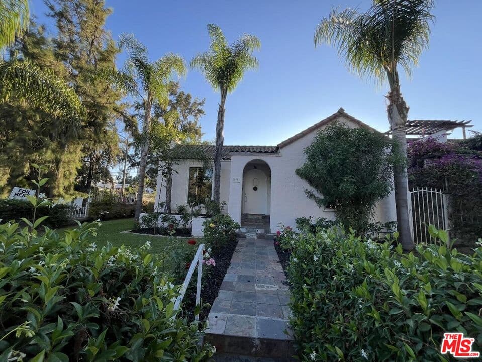 3 bd, 2 ba House in Los Angeles, CA — $7,242/mo — photo 1