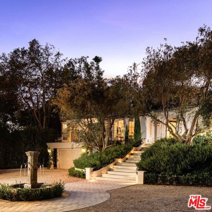 5 bd, 6 ba House in Beverly Hills, CA — $73,000/mo — photo 1