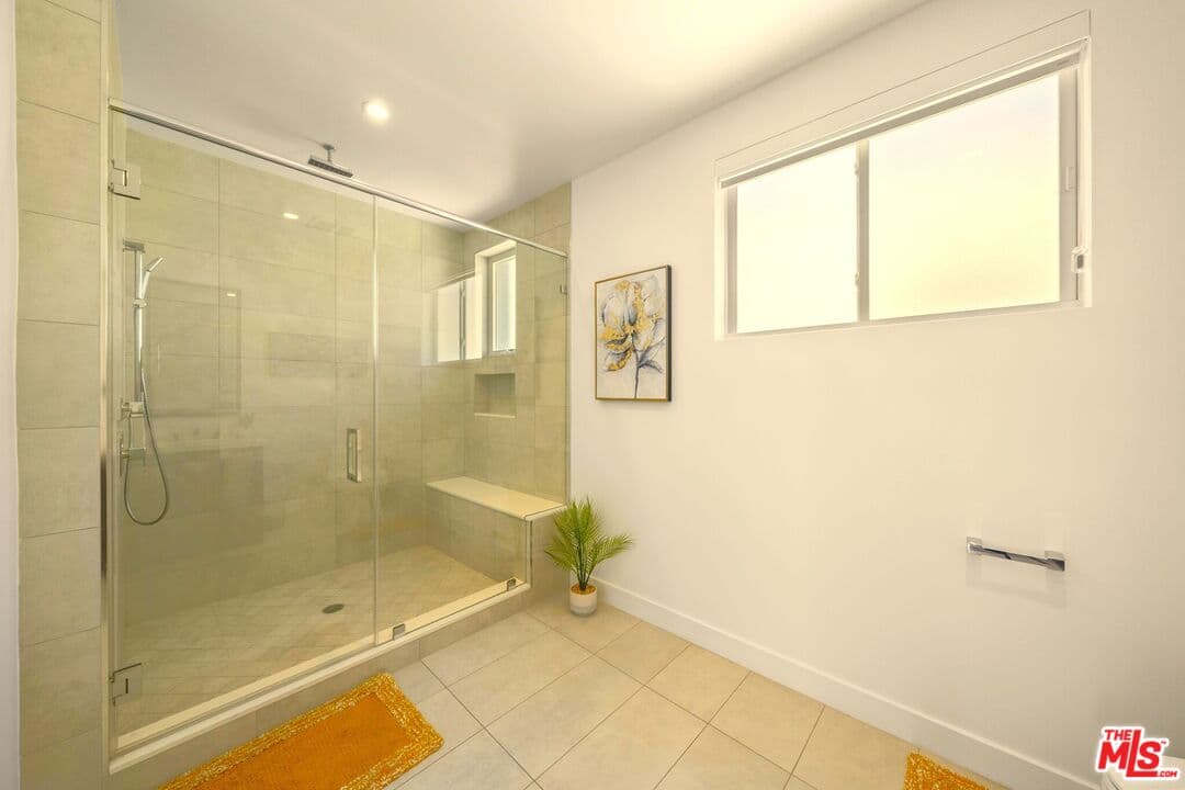 3 bd, 4 ba House in Los Angeles, CA — $4,500/mo — photo 2