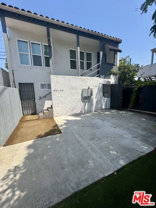 1 bd, 1 ba Apartment in Los Angeles, CA — $2,300/mo — photo 2