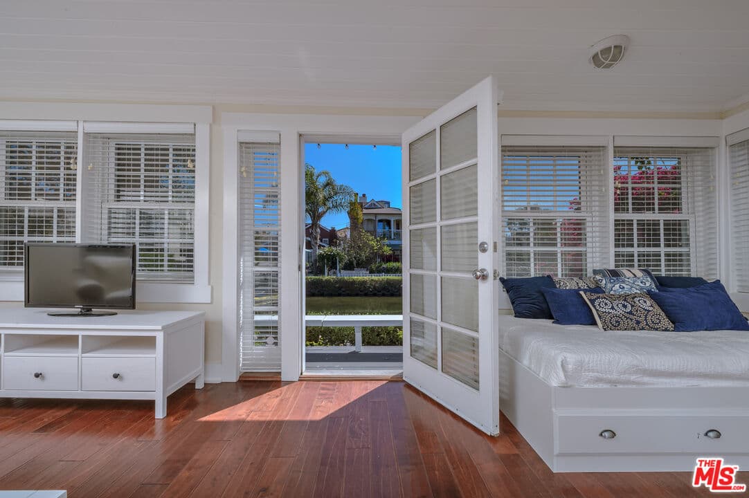 1 bd, 1 ba House in Venice, CA — $7,000/mo — photo 2