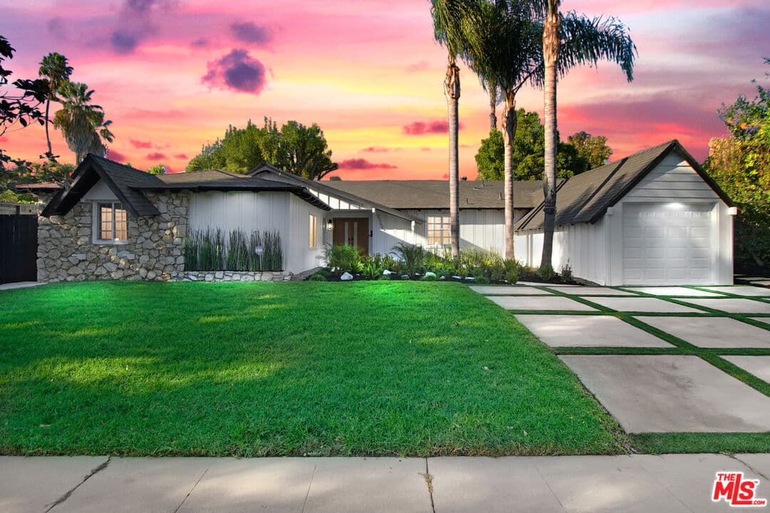 4 bd, 3 ba House in Woodland Hills, CA — $12,900/mo — photo 1