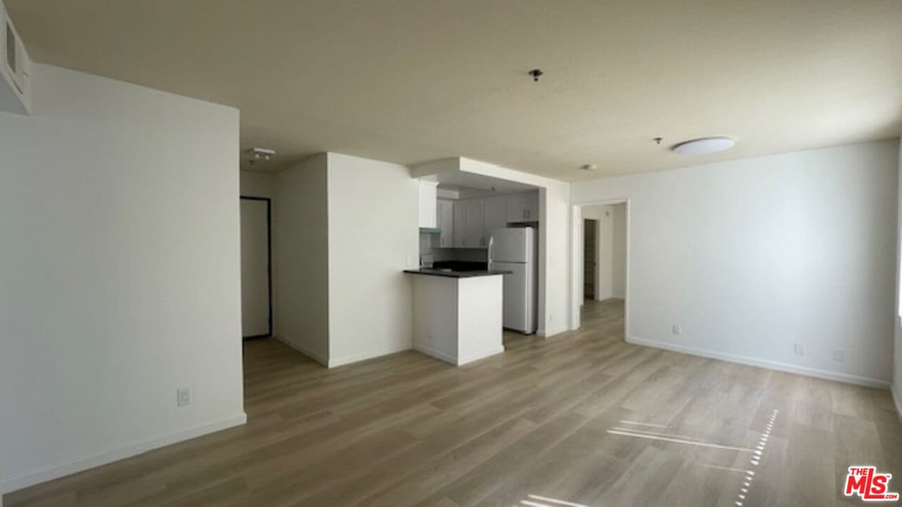 2 bd, 2 ba Apartment in Los Angeles, CA — $2,595/mo — photo 2
