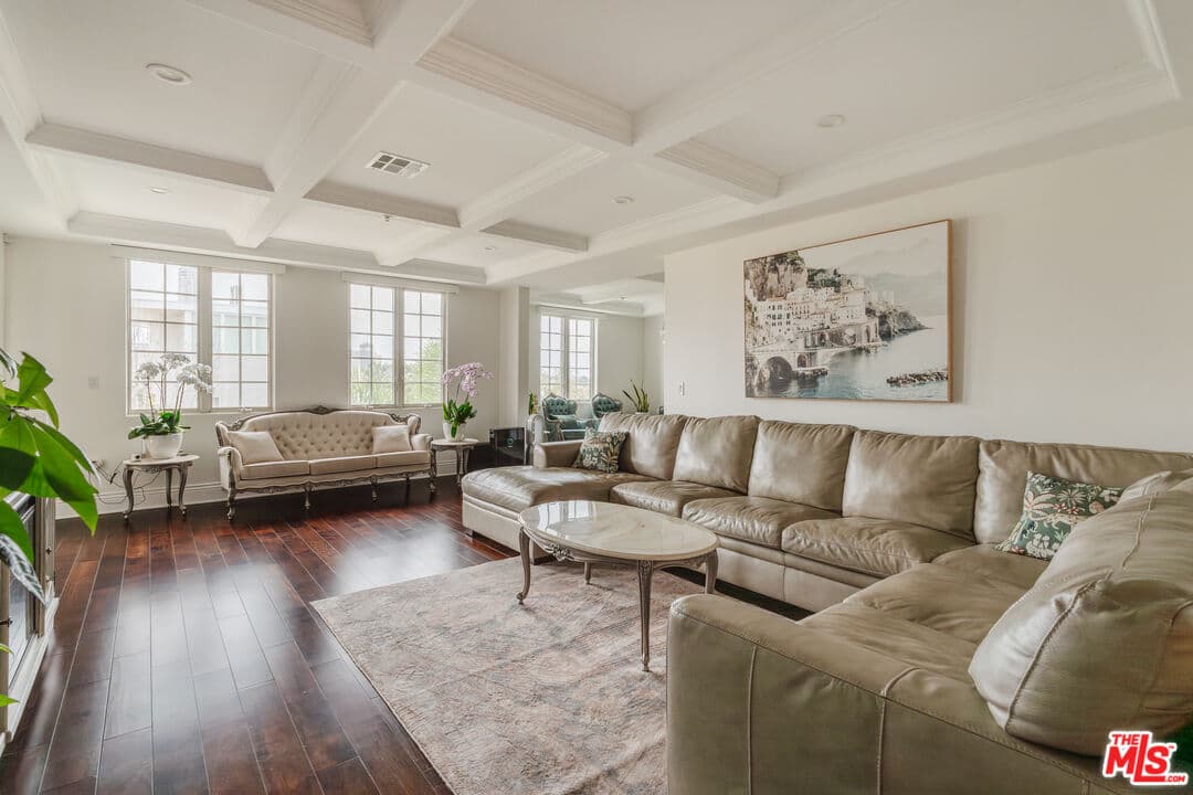 3BR Condo in Los Angeles — $12,000/mo
