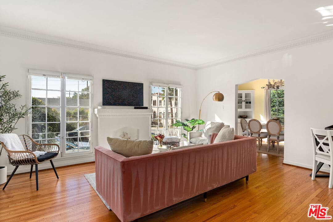 2 bd, 2 ba Condo in Los Angeles, CA — $7,000/mo — photo 2