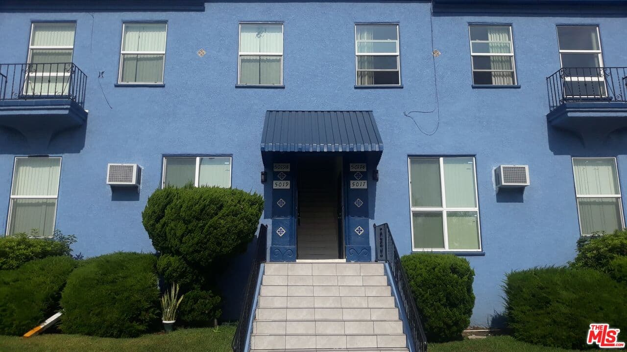 2 bd, 1 ba Apartment in Los Angeles, CA — $2,500/mo — photo 1