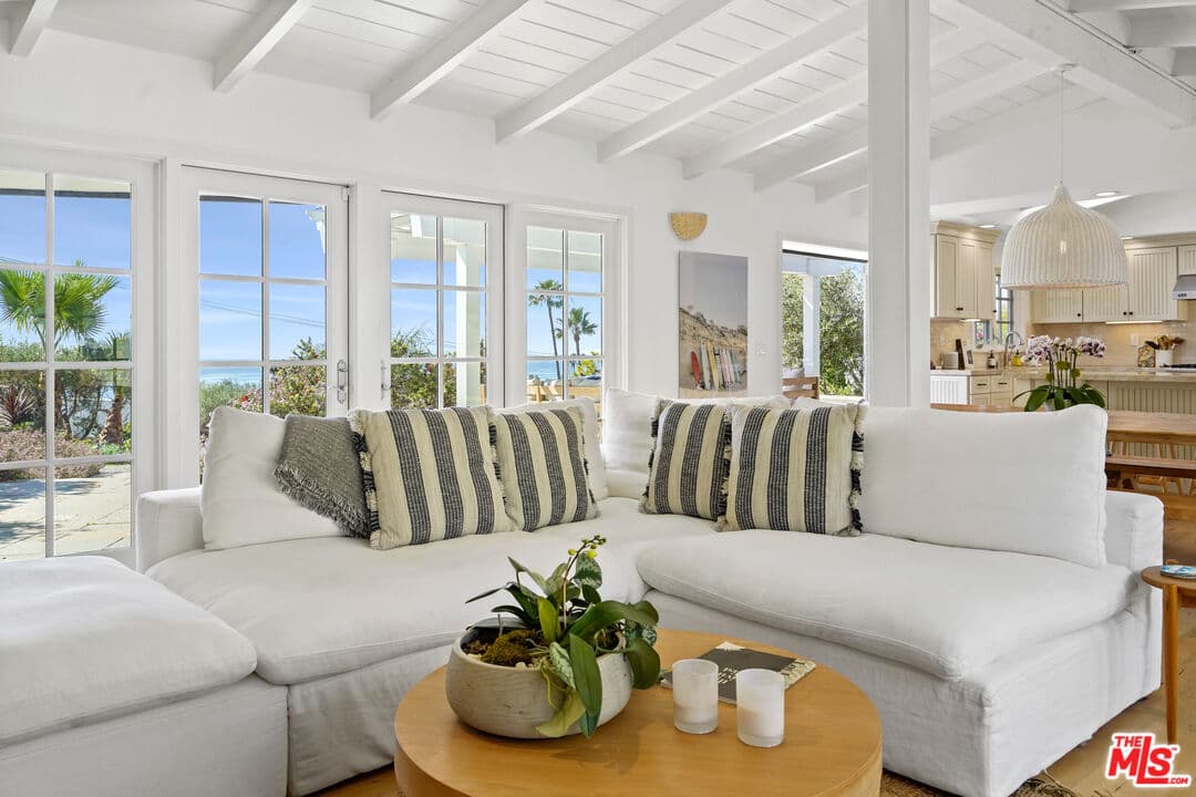 4 bd, 3 ba House in Malibu, CA — $19,500/mo — photo 1