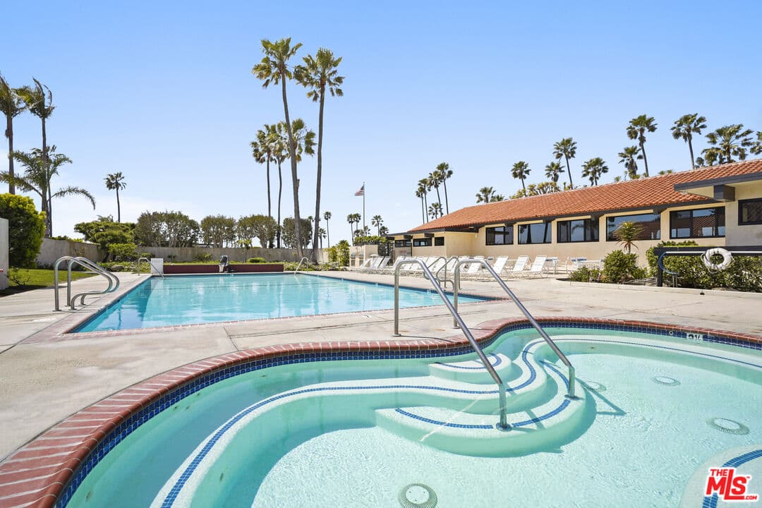 2 bd, 2 ba Apartment in Malibu, CA — $6,500/mo — photo 2