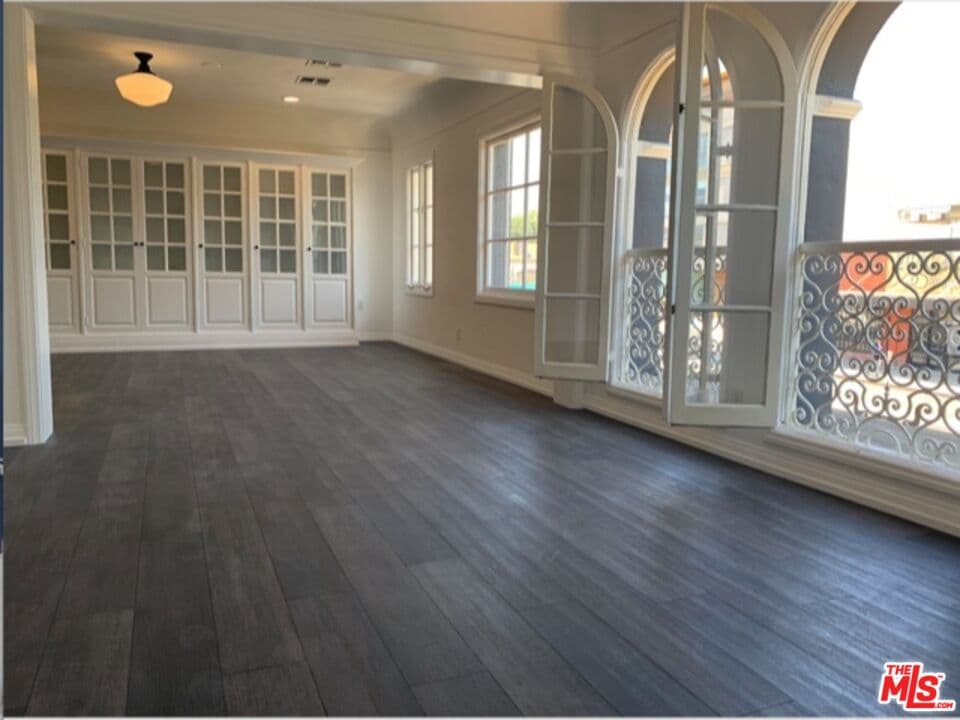 1 bd, 1 ba Townhouse in Los Angeles, CA — $4,995/mo — photo 1