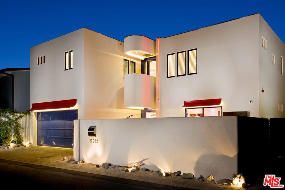 4 bd, 5 ba House in Malibu, CA — $40,000/mo — photo 1