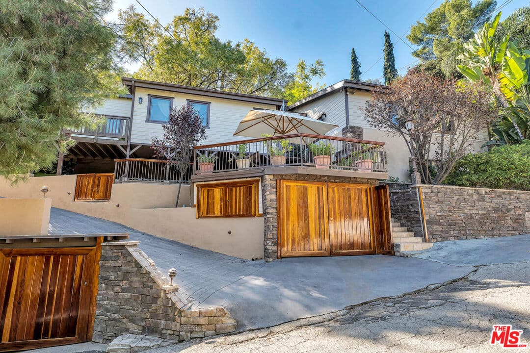 3 bd, 3 ba House in Topanga, CA — $10,000/mo — photo 2