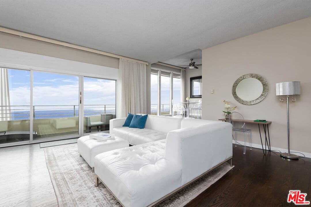2 bd, 2 ba Condo in Malibu, CA — $9,360/mo — photo 1