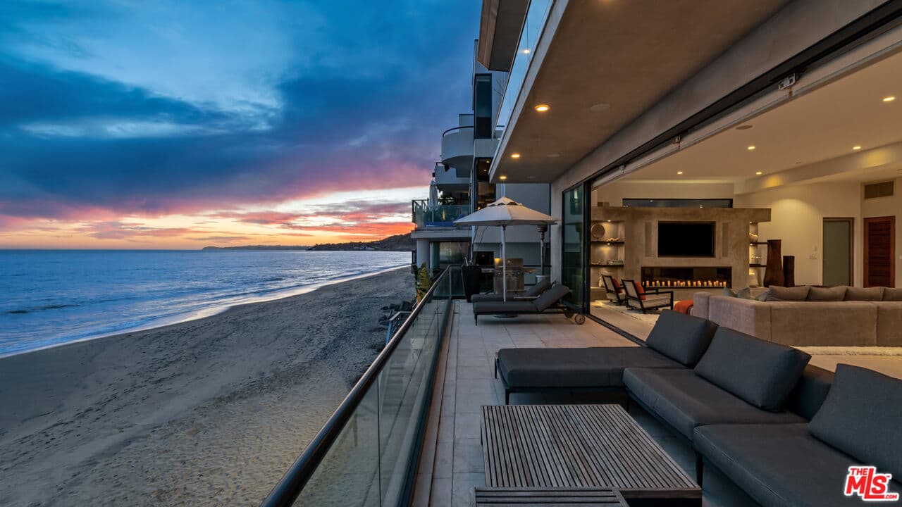 5 bd, 6 ba House in Malibu, CA — $50,000/mo — photo 2