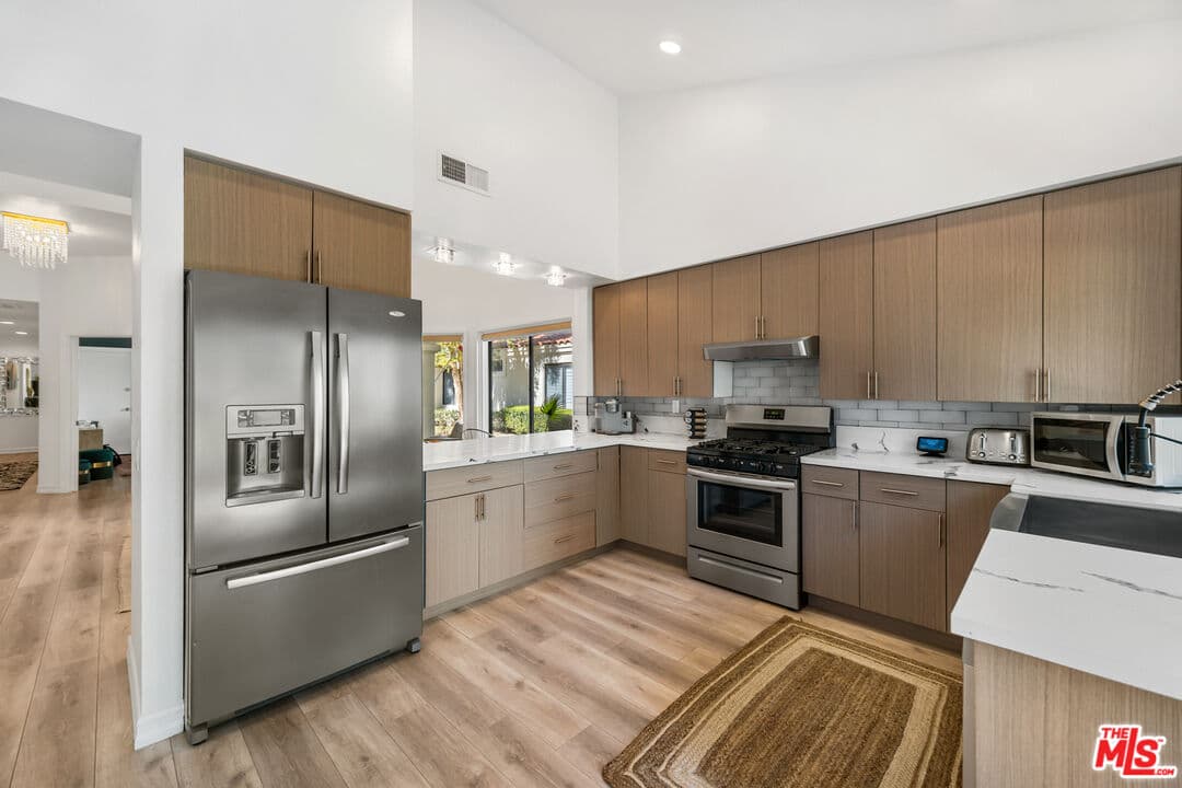3 bd, 3 ba Condo in La Quinta, CA — $8,500/mo — photo 2