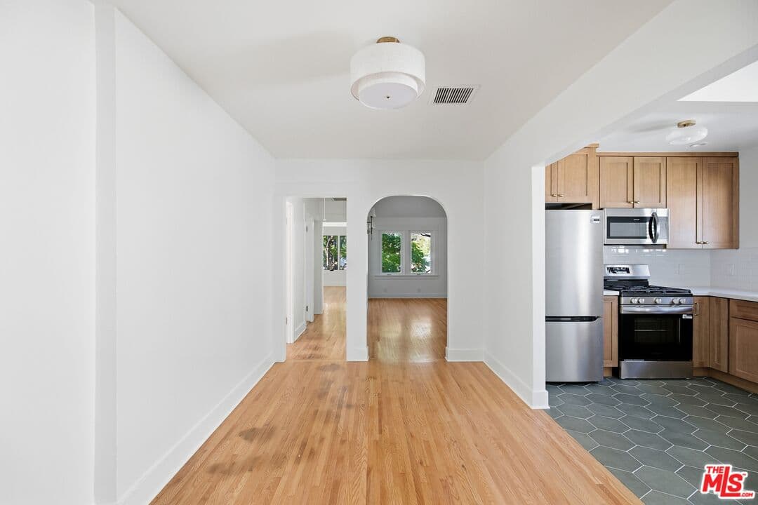 3 bd, 2 ba House in Los Angeles, CA — $5,795/mo — photo 2