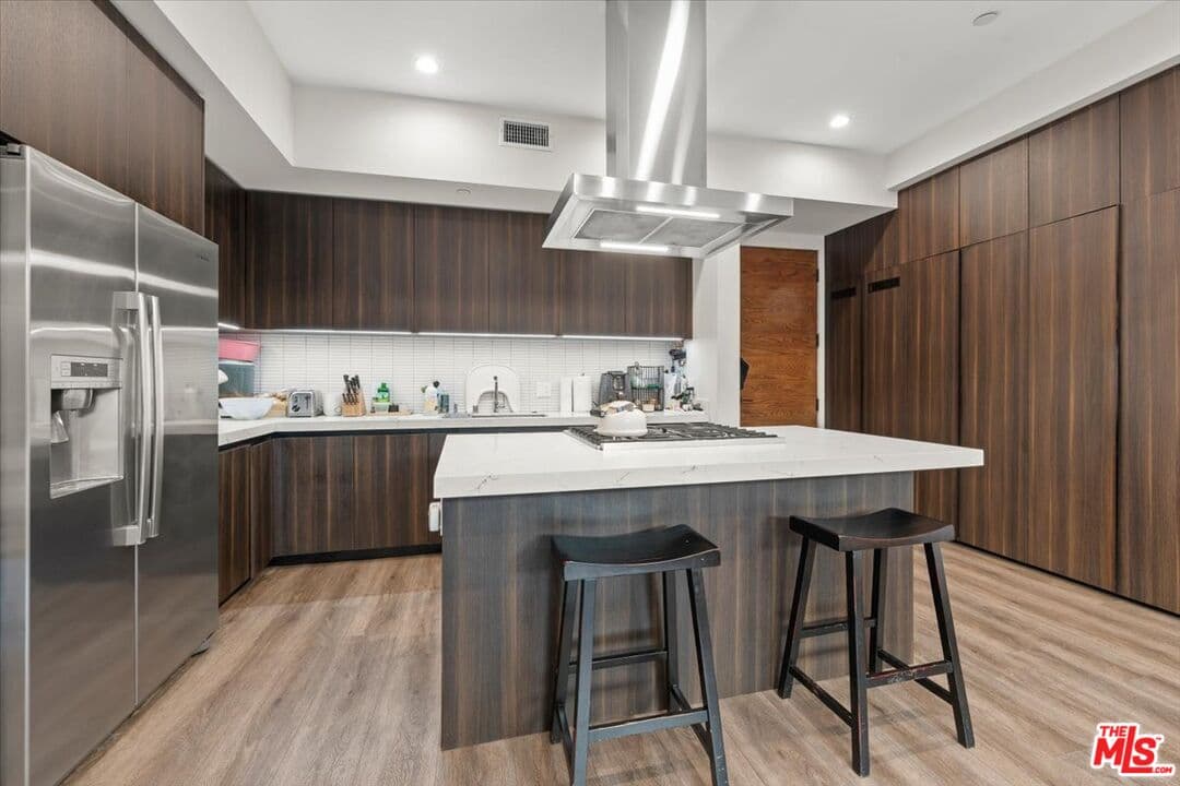 2 bd, 2 ba Townhouse in West Hollywood, CA — $4,599/mo — photo 2