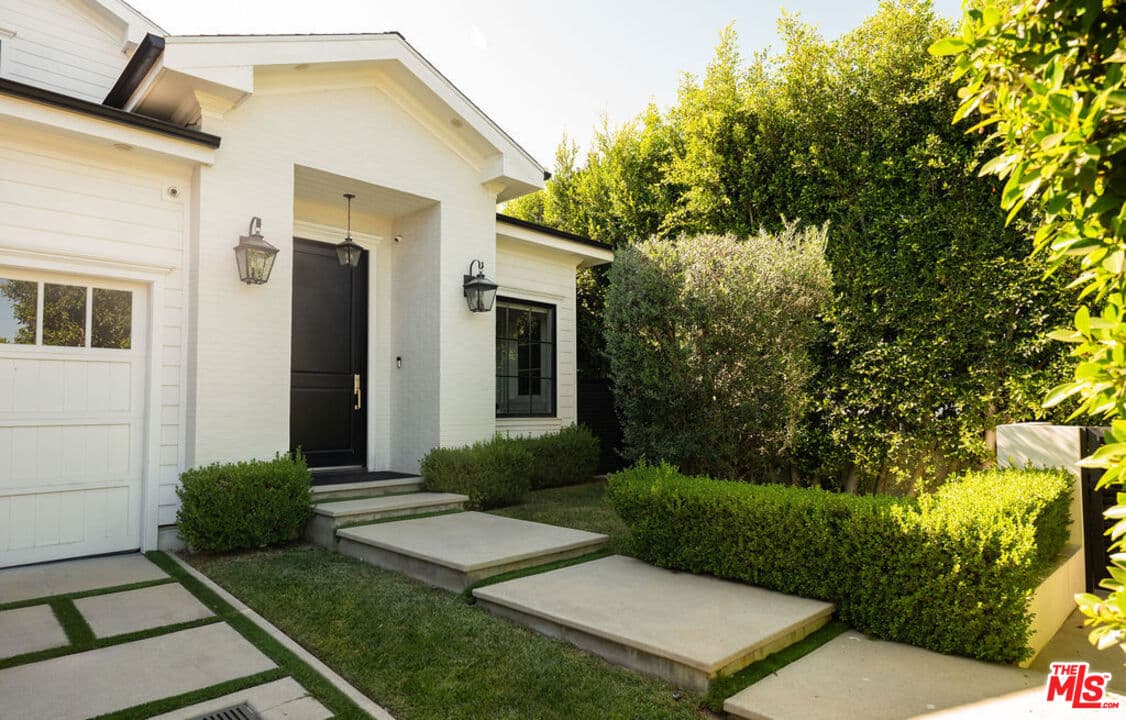 4 bd, 5 ba House in Los Angeles, CA — $21,995/mo — photo 2