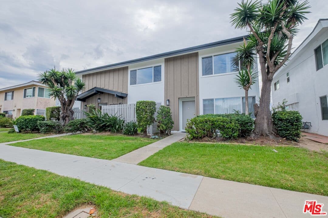 2 bd, 2 ba Apartment in Torrance, CA — $3,495/mo — photo 2