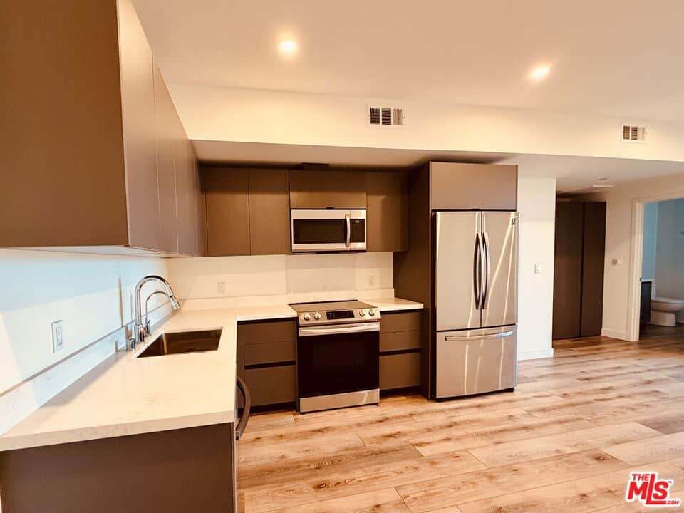 Kitchen (photo 1 of 7)