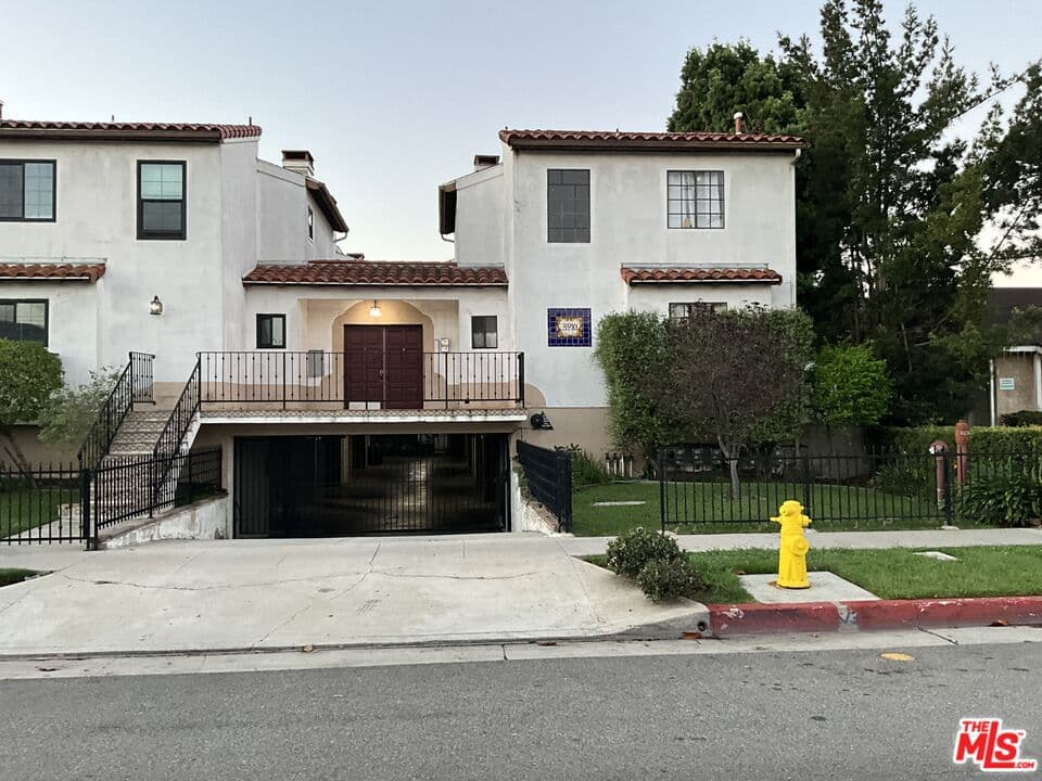 2 bd, 3 ba Condo in Torrance, CA — $3,250/mo — photo 1