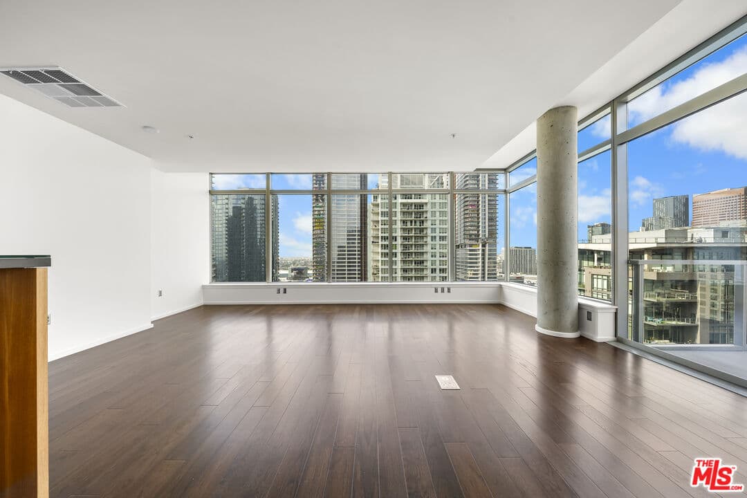2 bd, 3 ba Condo in Los Angeles, CA — $7,500/mo — photo 2