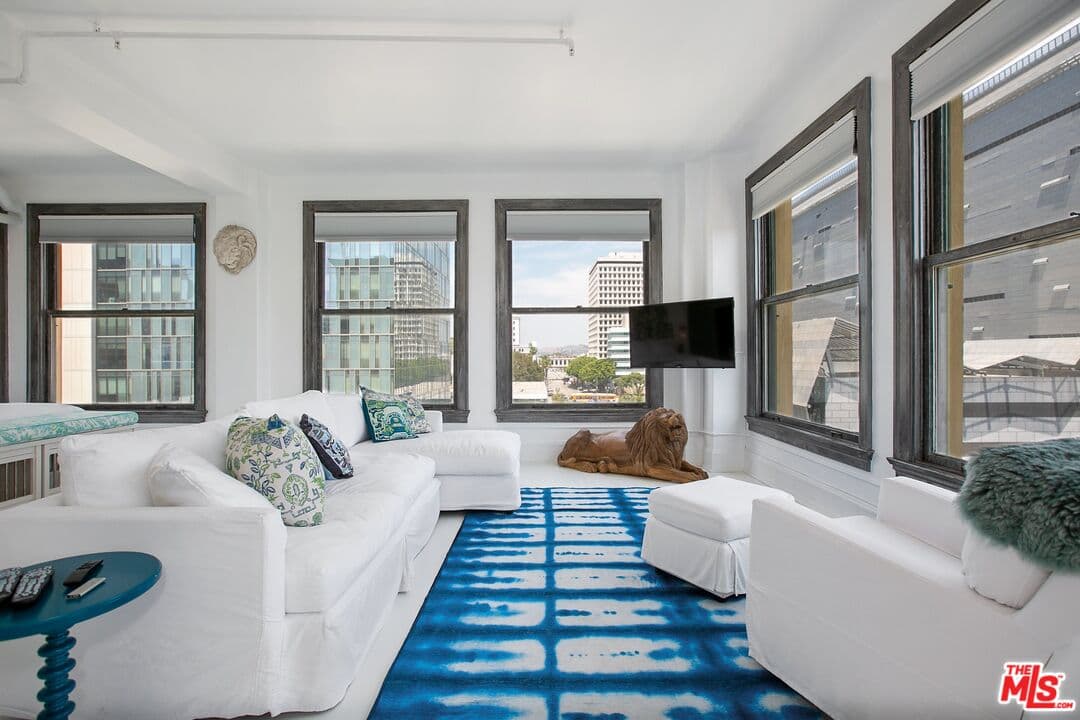 1 bd, 1 ba Condo in Los Angeles, CA — $2,750/mo — photo 1