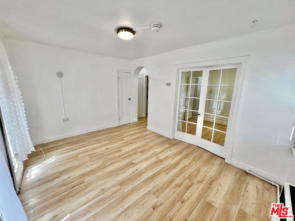 1 bd, 1 ba Townhouse in Los Angeles, CA — $1,650/mo — photo 2