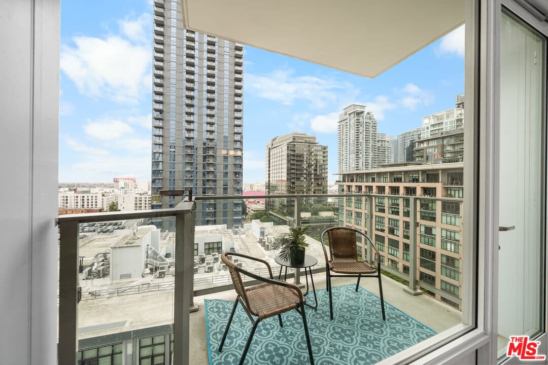 South View - All Day Sun (photo 1 of 25)