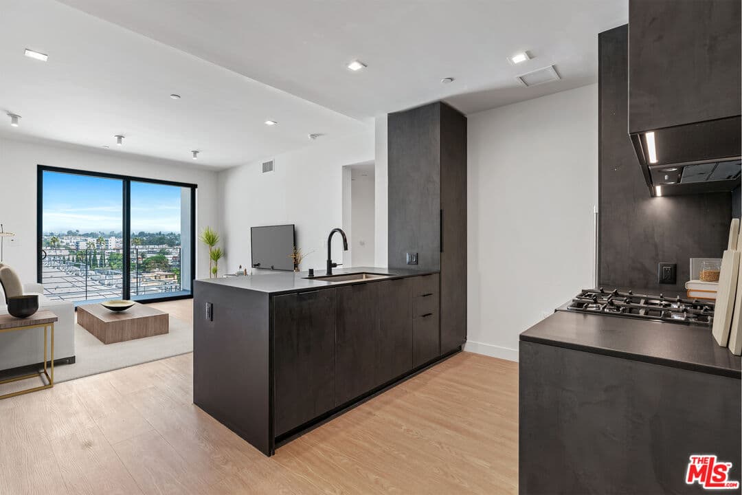 2 bd, 2 ba Townhouse in Los Angeles, CA — $5,495/mo — photo 1