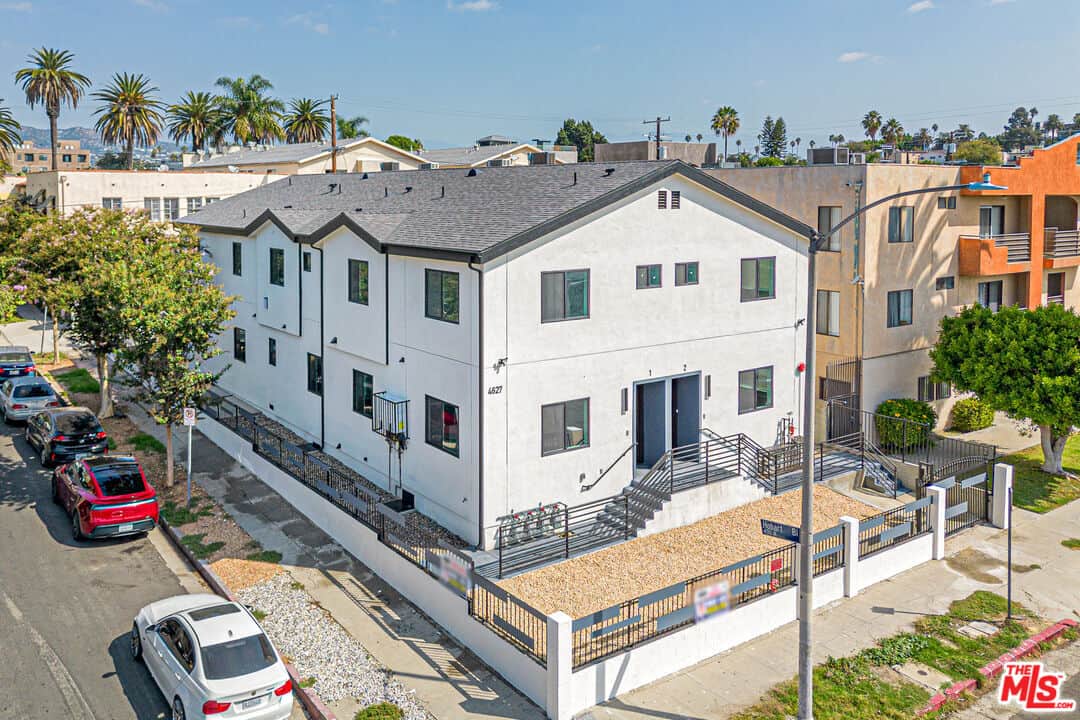 12 bd, 12 ba House in Los Angeles, CA — $22,100/mo — photo 1