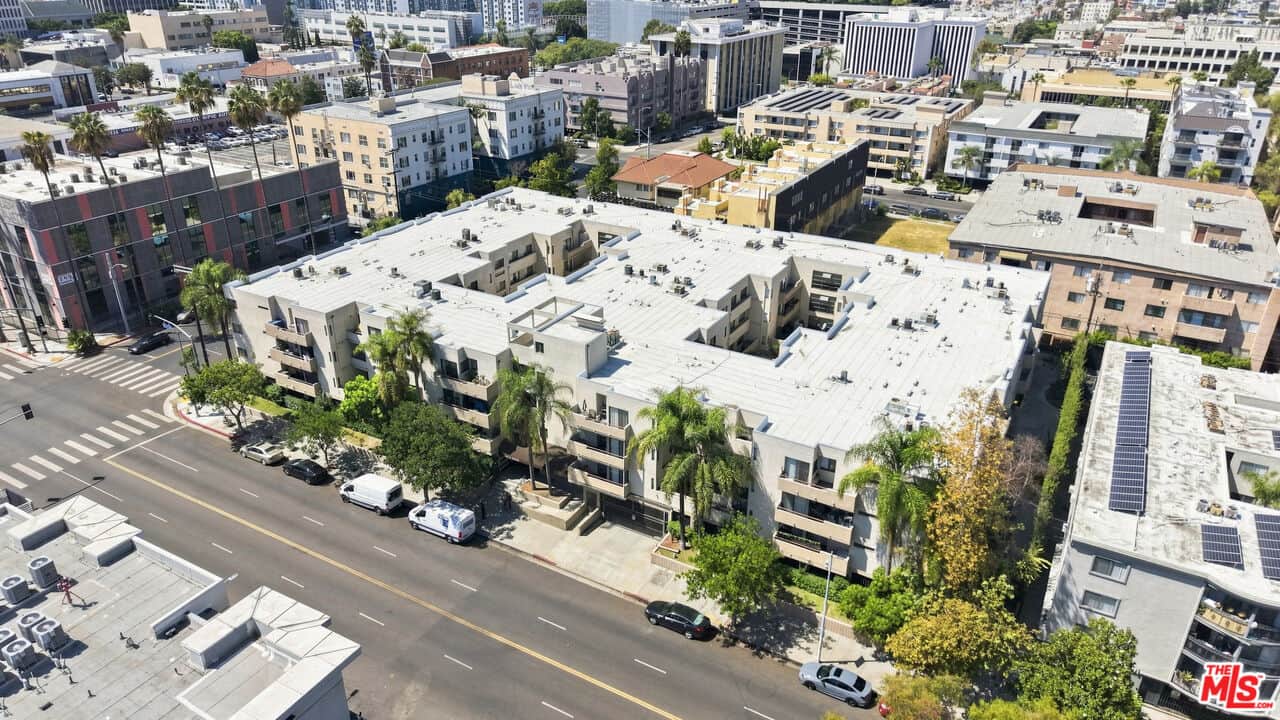 1 bd, 1 ba Condo in Los Angeles, CA — $1,950/mo — photo 1