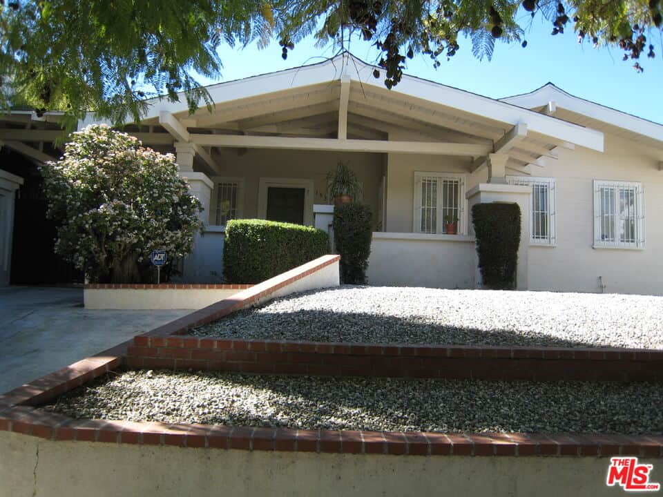 Front yard (photo 1 of 25)