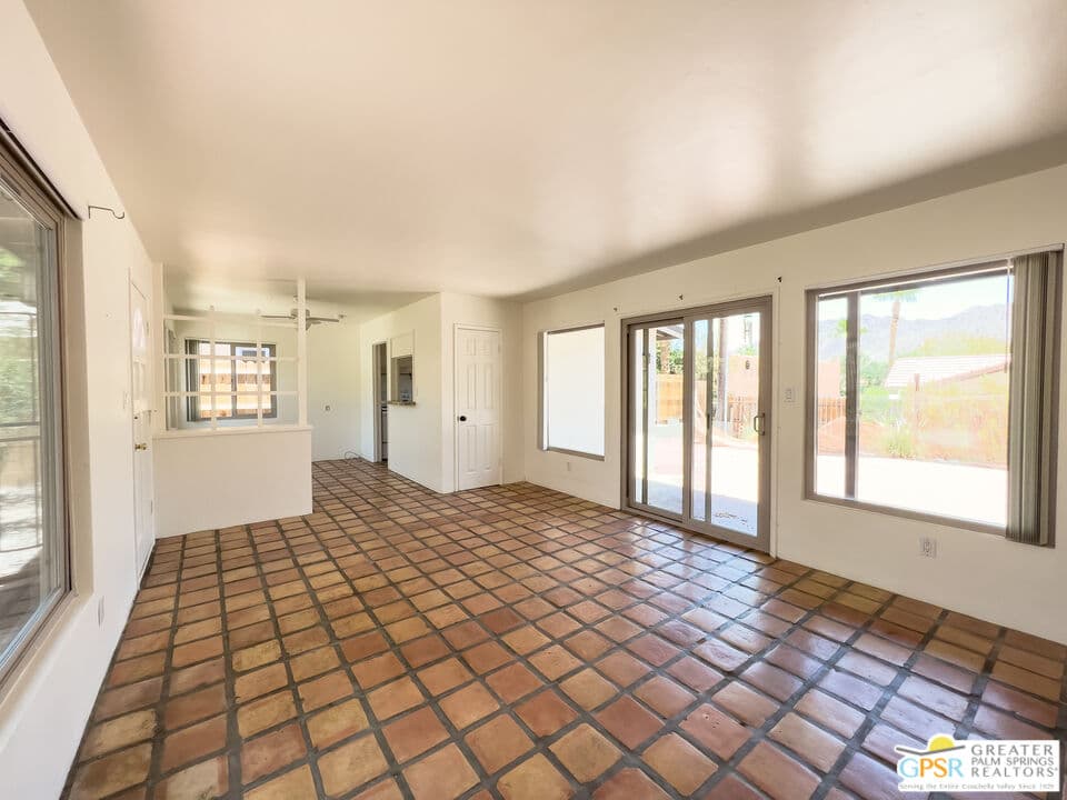 2 bd, 1 ba House in La Quinta, CA — $2,300/mo — photo 2