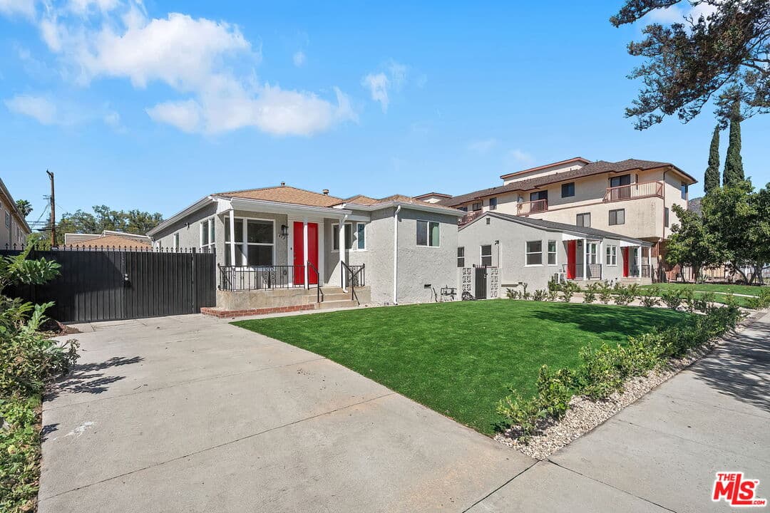 3 bd, 2 ba House in Glendale, CA — $5,000/mo — photo 2